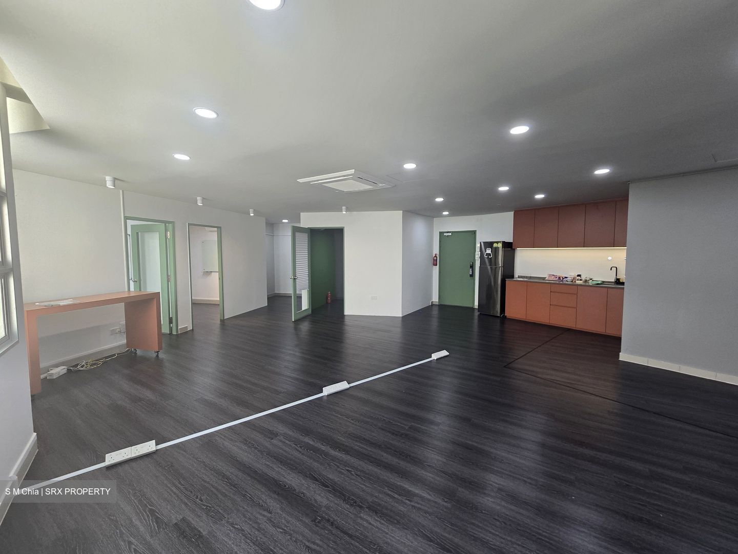 Tank Road (D9), Office #602261561
